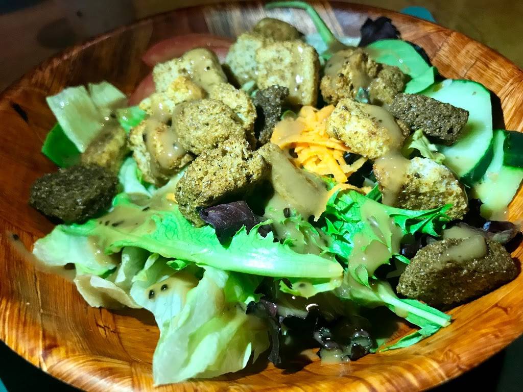 Smartys Restaurant & Pub | restaurant | 215 Main St, Niantic, CT 06357, USA | 8607398818 OR +1 860-739-8818