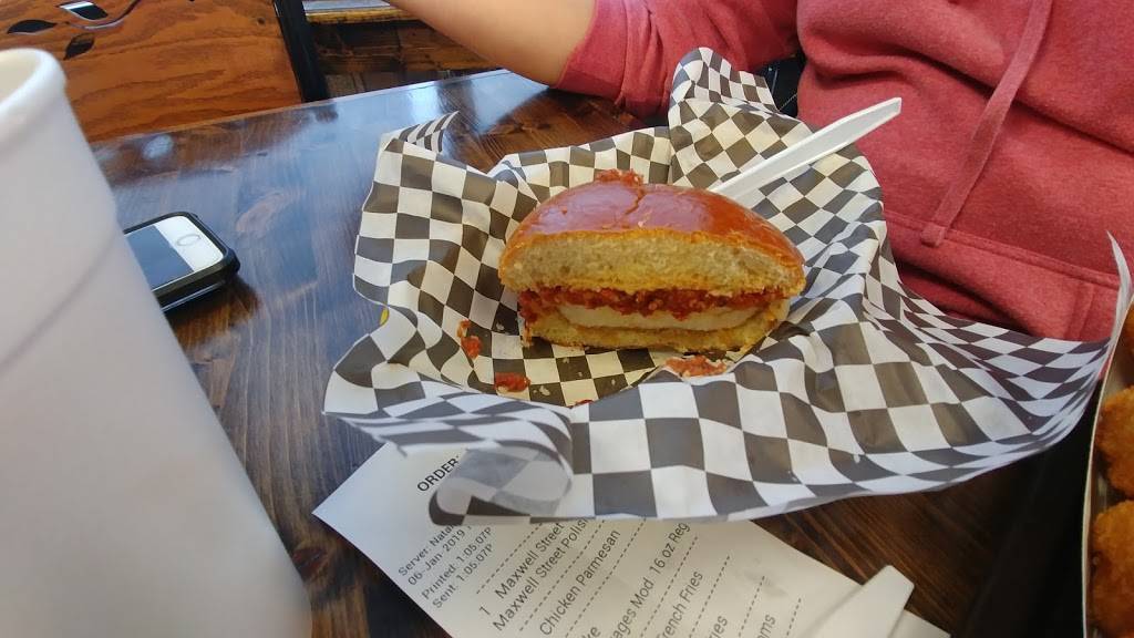 Gianellis Drive Thru | restaurant | 3111 IL-176, Crystal Lake, IL 60014, USA | 8154554444 OR +1 815-455-4444