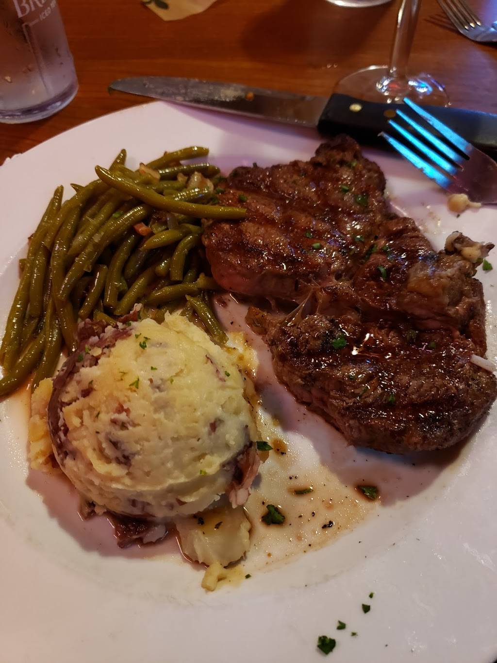 Roux & Brew Seafood and Steak House | restaurant | 135 SW Railroad Ave, Ponchatoula, LA 70454, USA | 9854867689 OR +1 985-486-7689