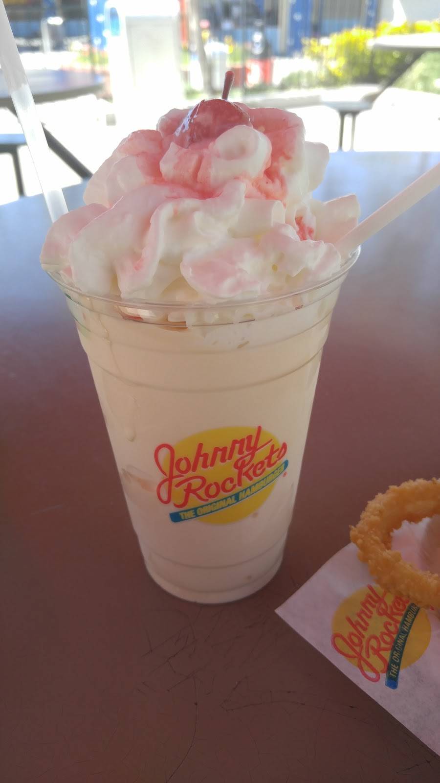 Johnny Rockets | restaurant | SIX FLAGS MAGIC MOUNTAIN, 26101 Magic Mountain Pkwy, Valencia, CA 91355, USA | 6612554819 OR +1 661-255-4819