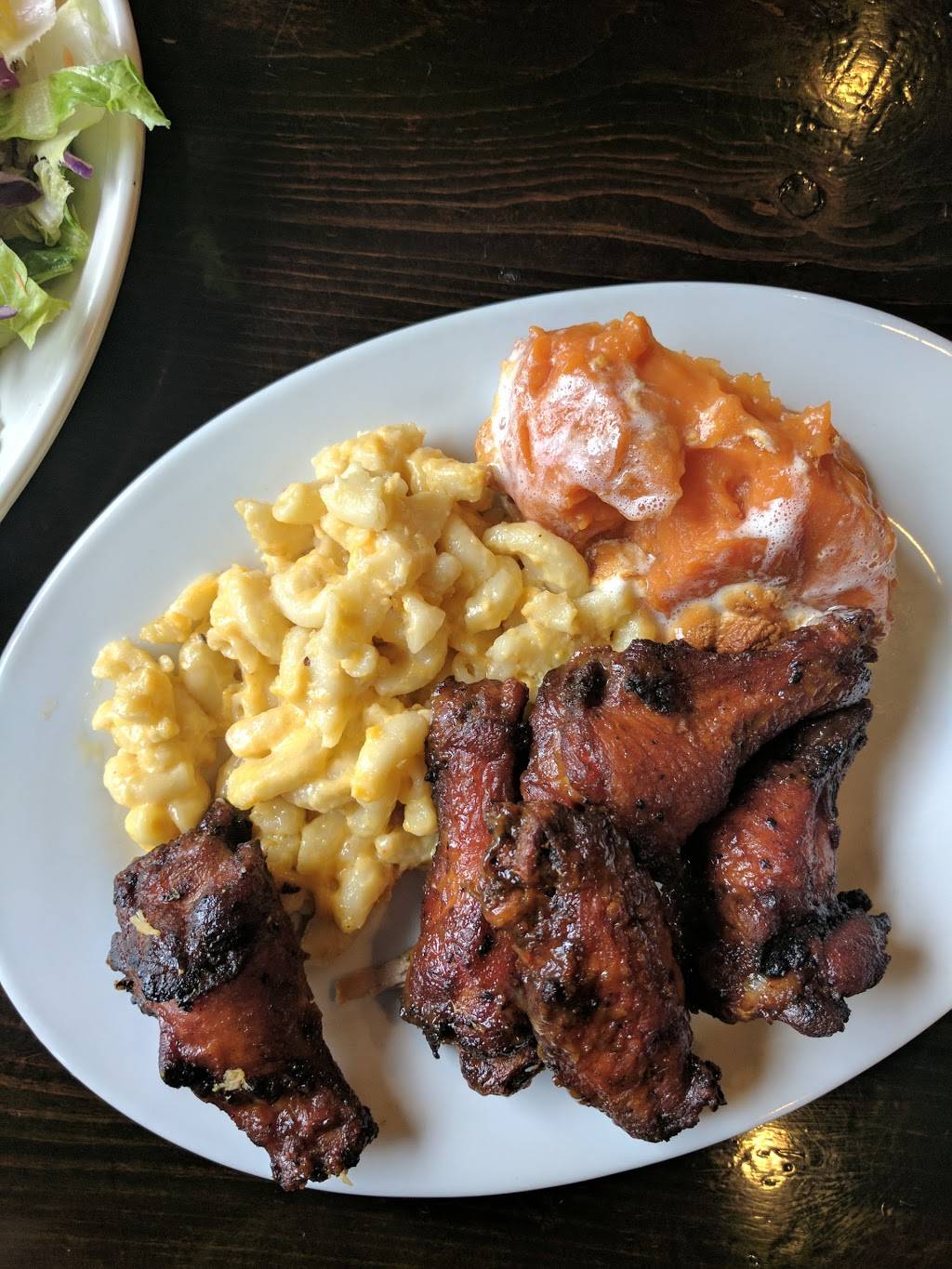 Bessingers BBQ | restaurant | 1602 Savannah Hwy, Charleston, SC 29407, USA | 8435561354 OR +1 843-556-1354
