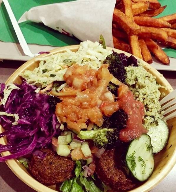 Maoz Vegetarian | restaurant | 5220 Fashion Outlets Way, Rosemont, IL 60018, USA | 8476788834 OR +1 847-678-8834