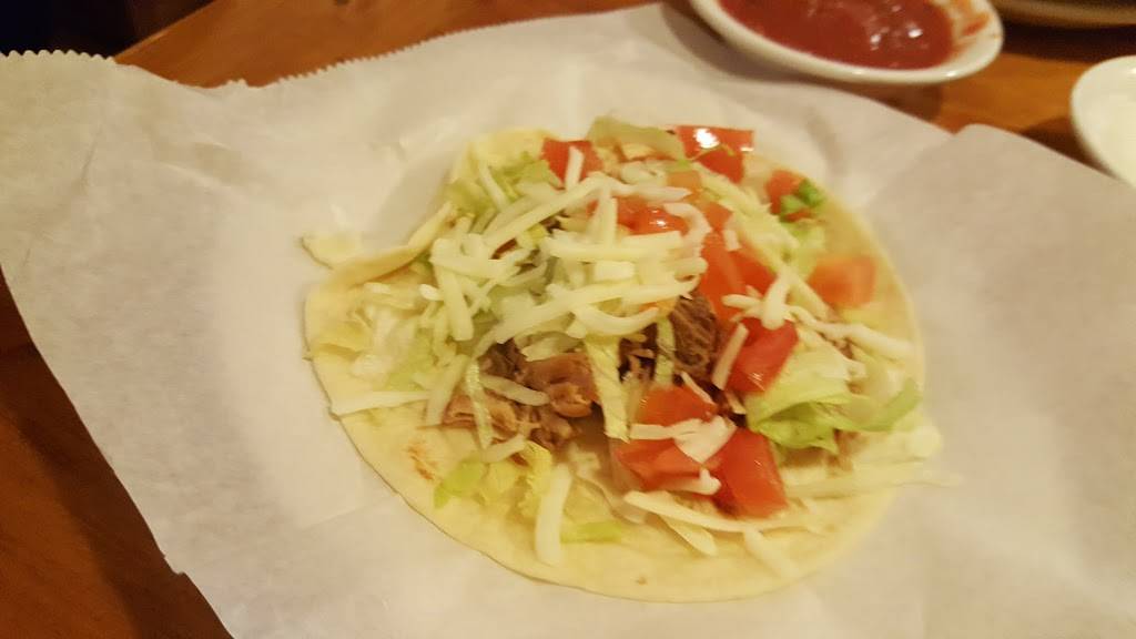 Chile Verde Mexican Restaurant & Grill | restaurant | 8345 Pendleton Pike, Indianapolis, IN 46226, USA | 3178978177 OR +1 317-897-8177