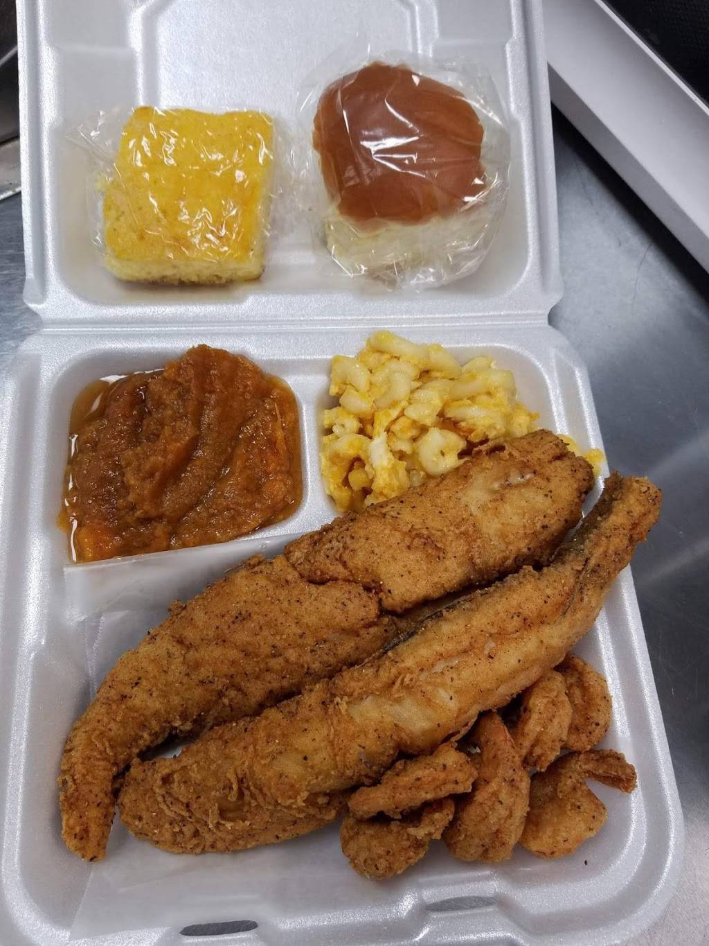 Martins Soulfood & Catering | restaurant | 2544 Bainbridge Blvd, Chesapeake, VA 23324, USA | 7575439556 OR +1 757-543-9556