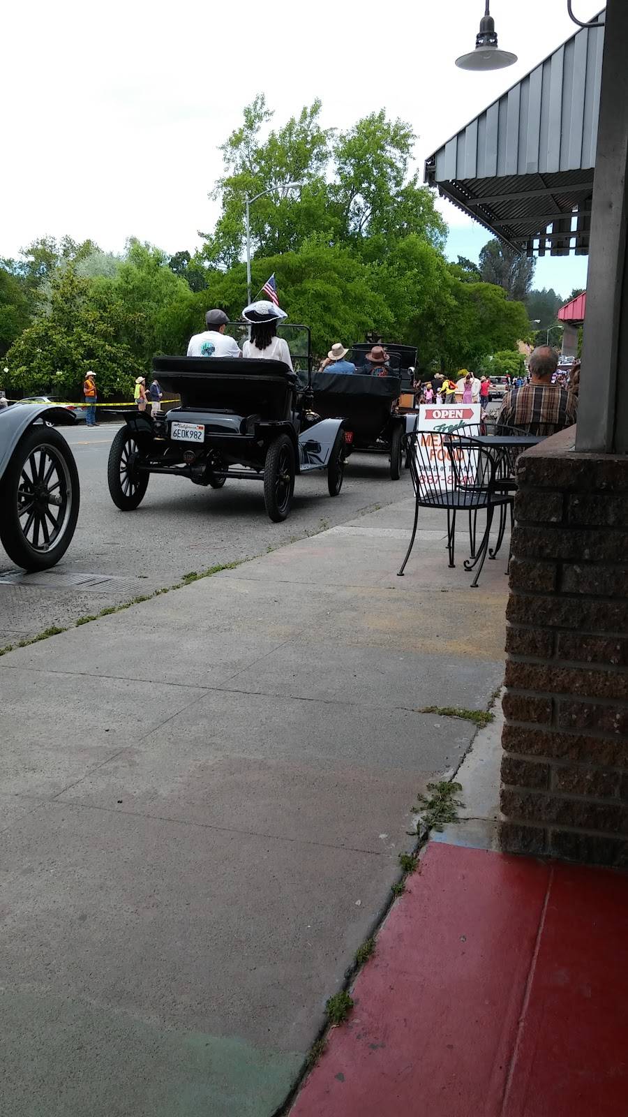 La Rosa Market | restaurant | 6555 Front St, Forestville, CA 95436, USA | 7078878741 OR +1 707-887-8741