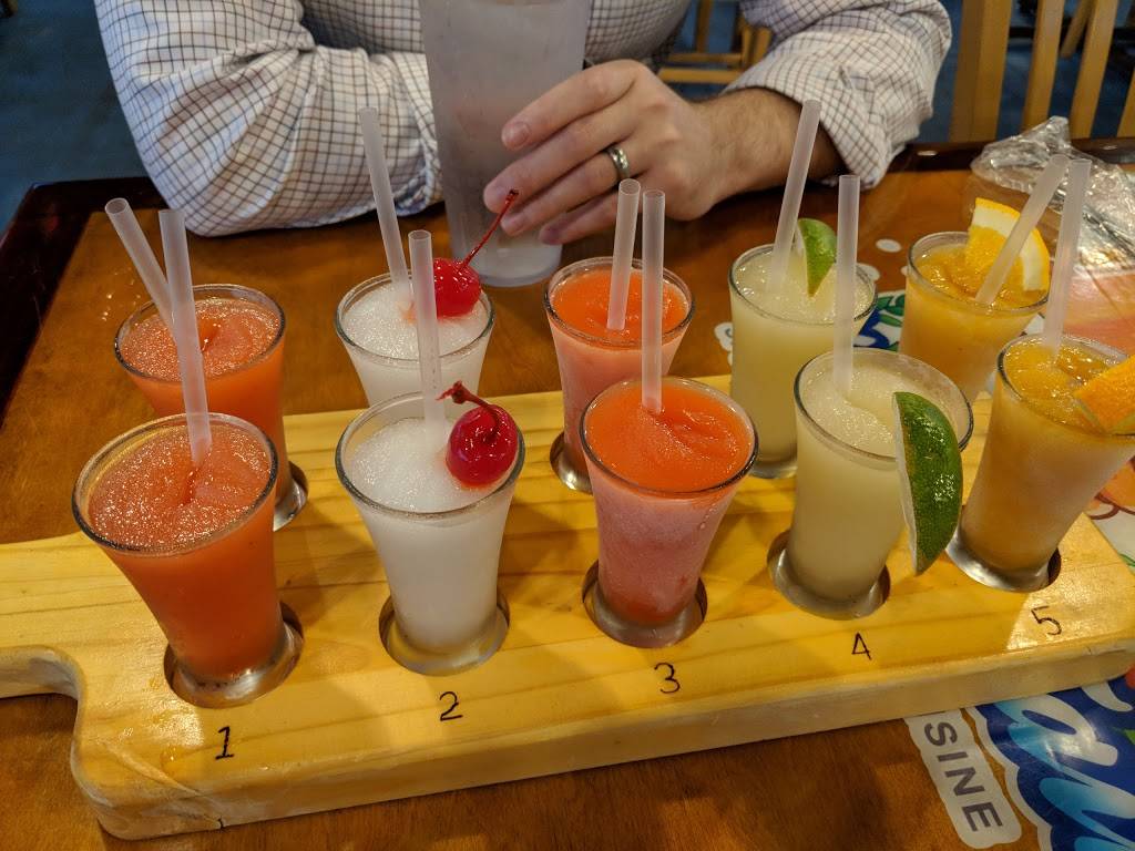 Chasin Tails | restaurant | 2402 Bay Area Blvd, Houston, TX 77058, USA | 2814803000 OR +1 281-480-3000