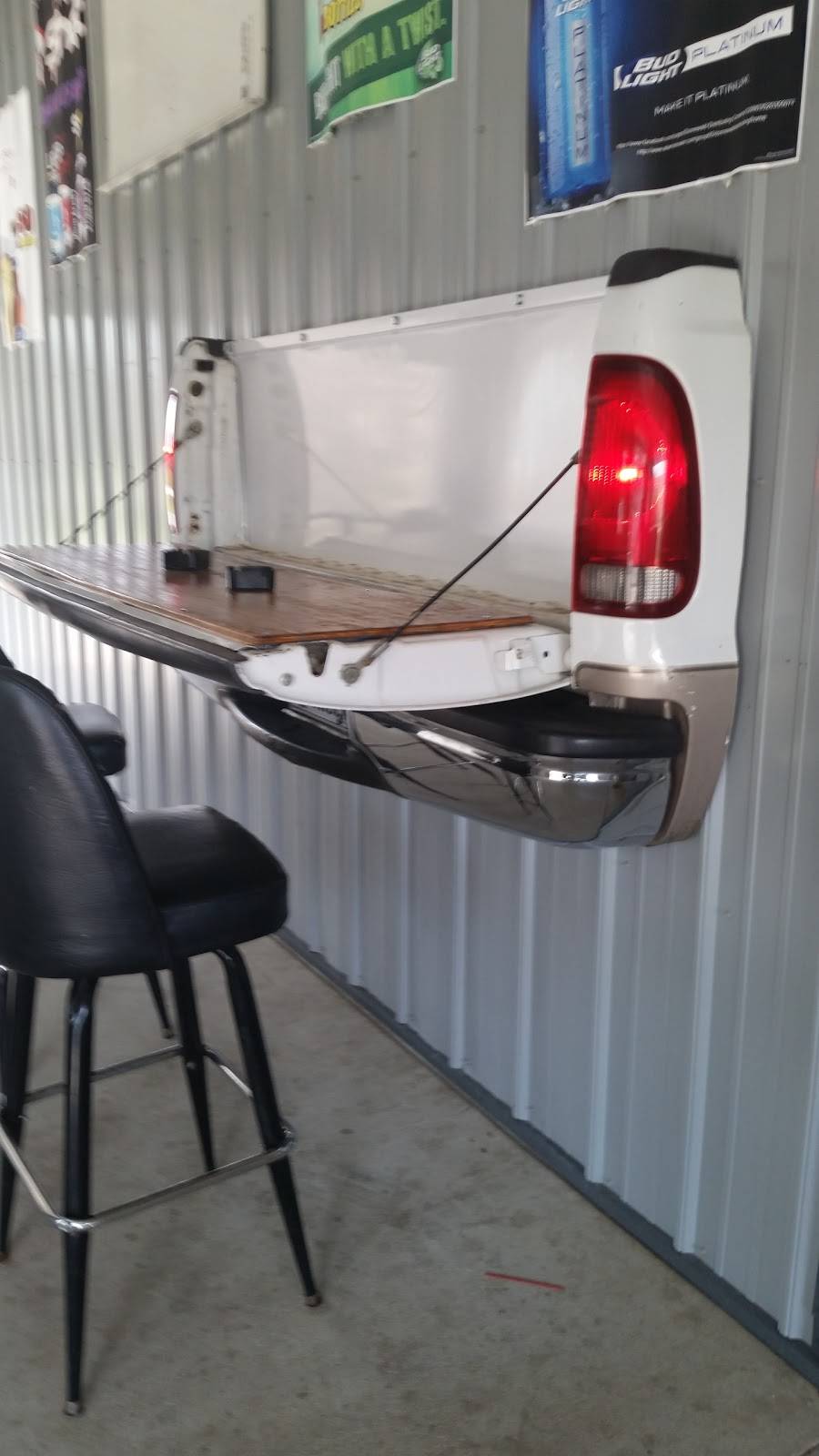 Cages | night club | 2841, 215 S 3rd St, Vandalia, IL 62471, USA | 6182839739 OR +1 618-283-9739