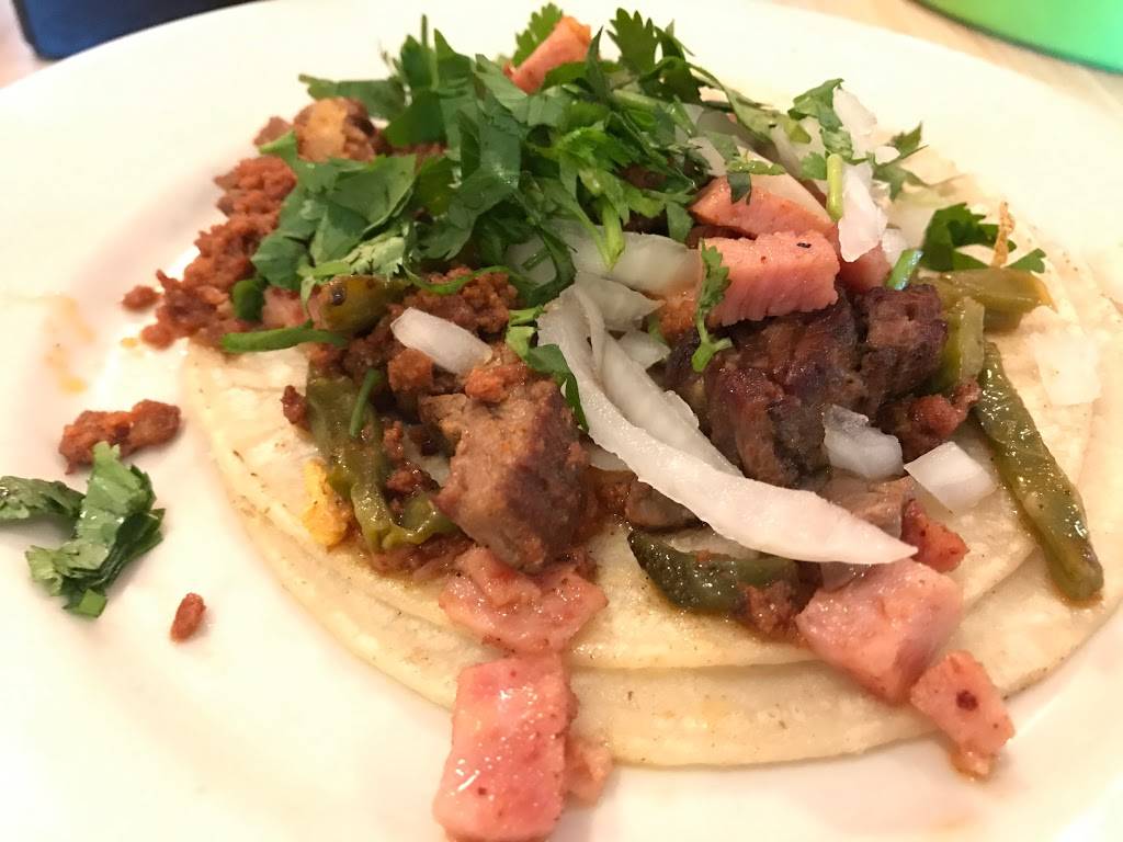 Los Vega | restaurant | 315 W San Antonio St, San Marcos, TX 78666, USA | 5123928484 OR +1 512-392-8484