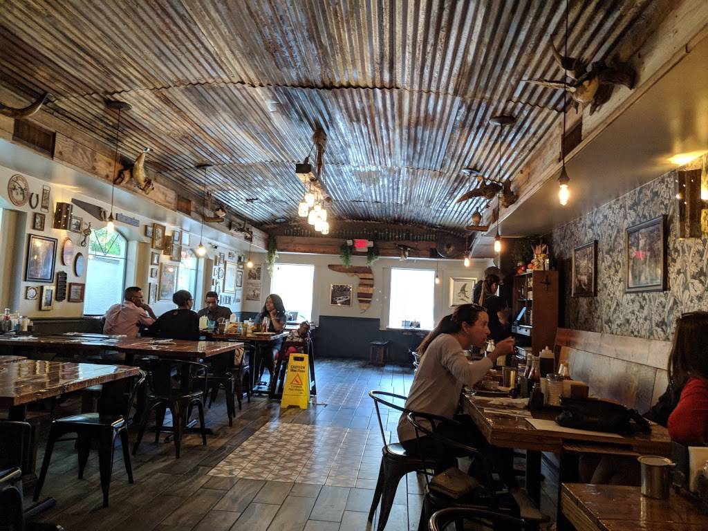 Backwater | restaurant | 1904 Municipal Ln, Melbourne, FL 32901, USA | 3218373925 OR +1 321-837-3925