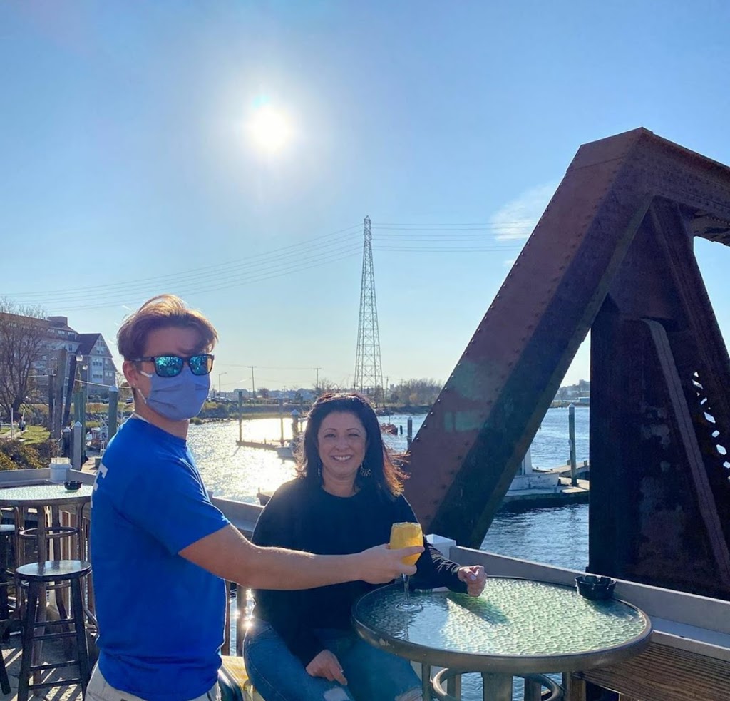 East Providence Yacht Club | restaurant | 9 Pier Rd, East Providence, RI 02914, USA | 4014340161 OR +1 401-434-0161