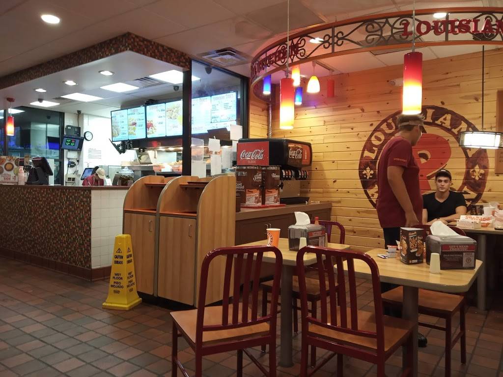 Popeyes Louisiana Kitchen | restaurant | 6939 Golf Rd, Morton Grove, IL 60053, USA | 8474700990 OR +1 847-470-0990