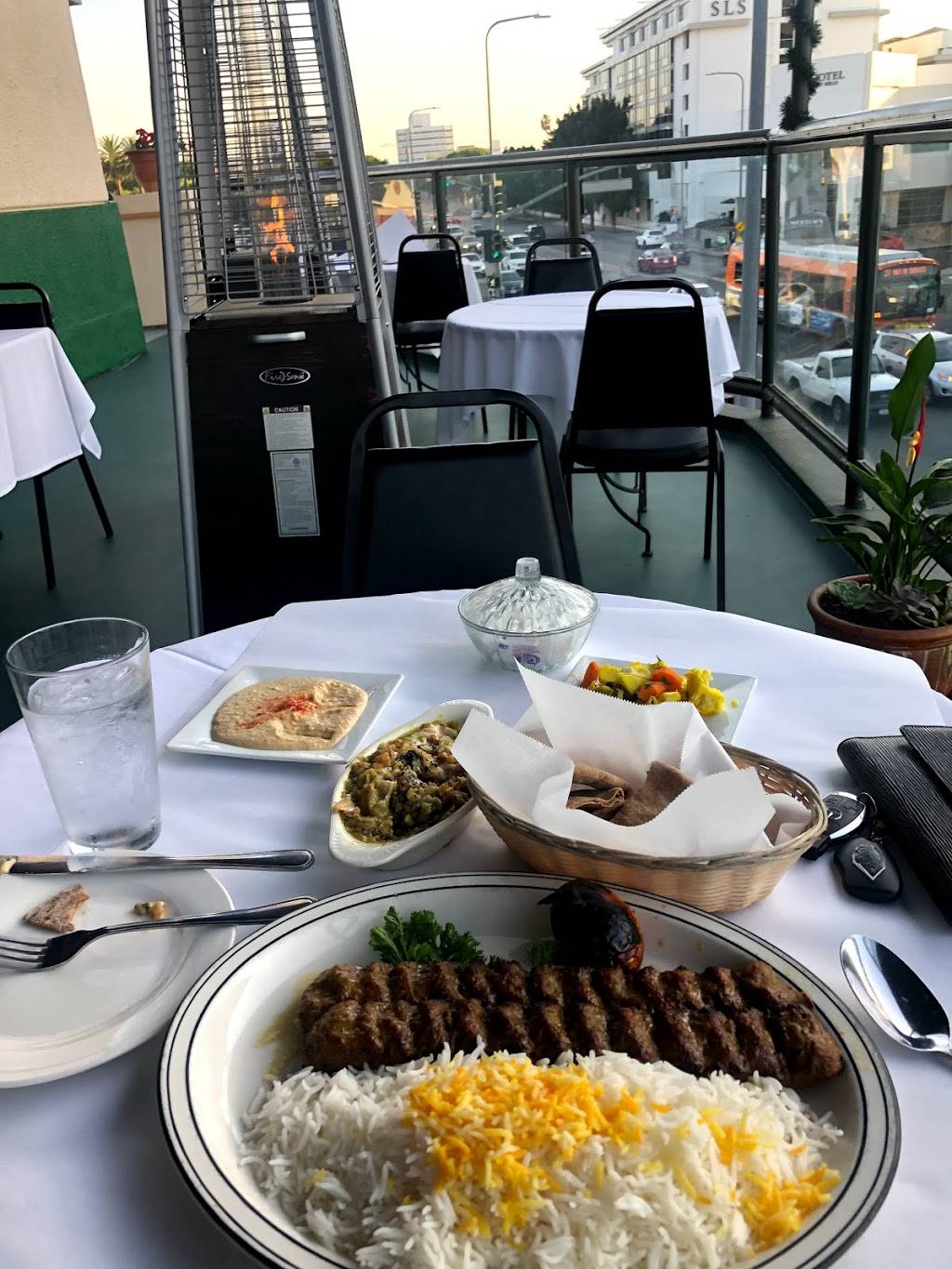 Chell Sotoon Grill | restaurant | 400 S San Vicente Blvd, Los Angeles, CA 90048, USA | 3106593242 OR +1 310-659-3242