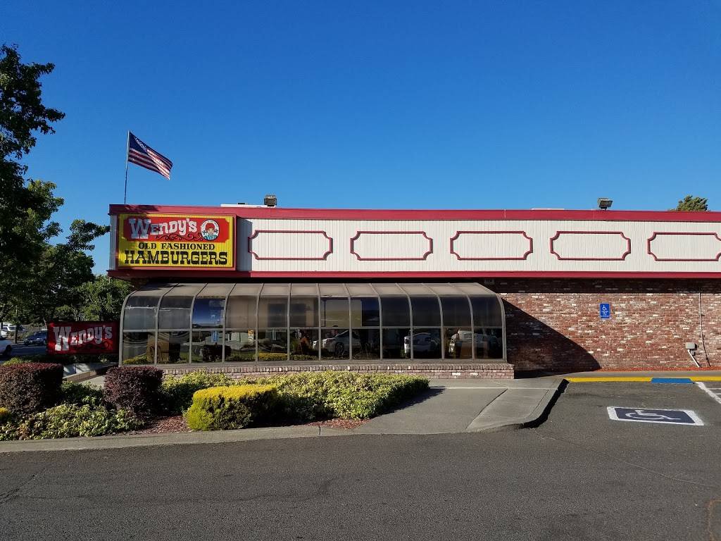 Wendys | restaurant | 500 E E Washington St, Petaluma, CA 94952, USA | 7077624790 OR +1 707-762-4790