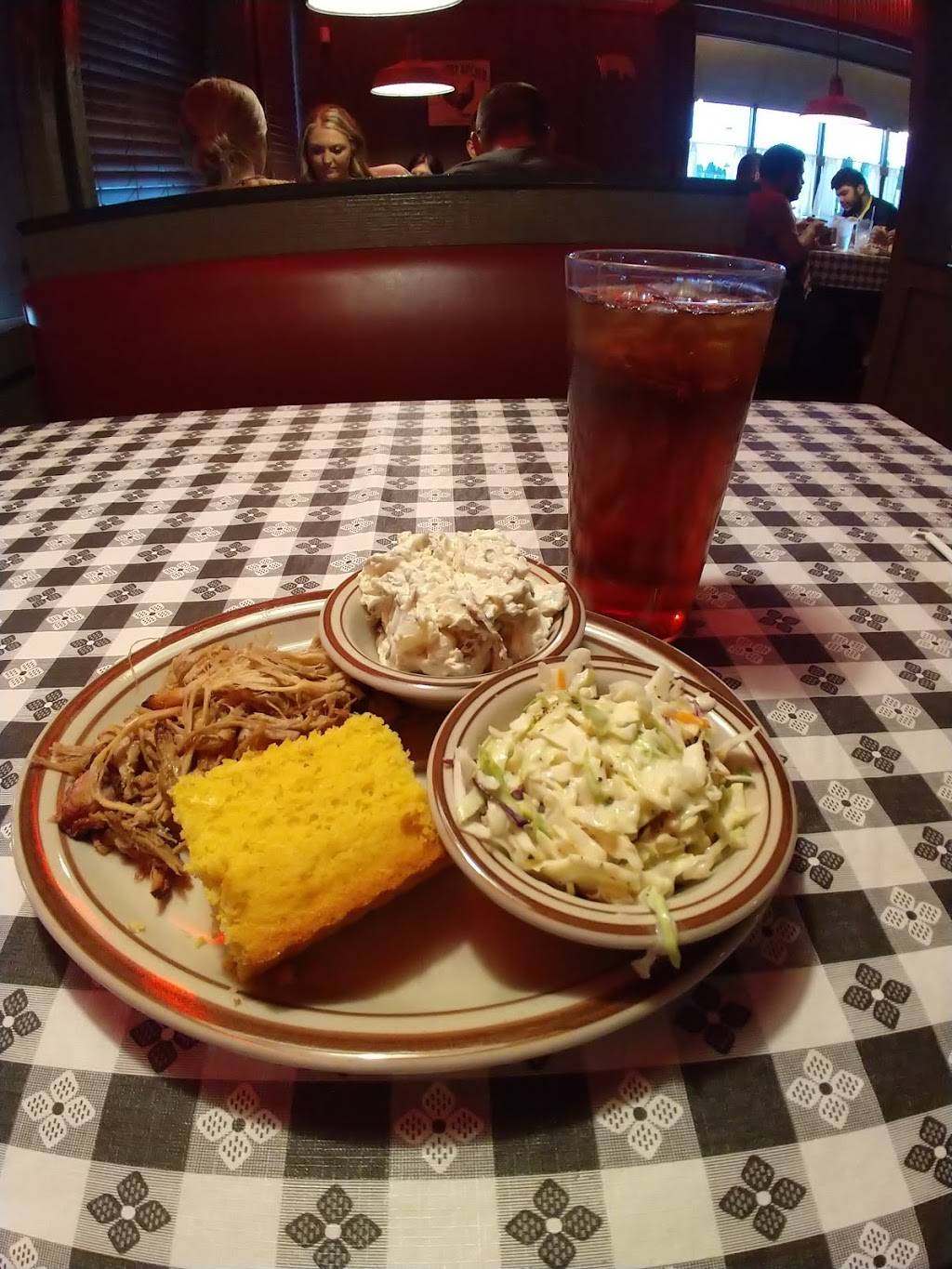 WHISKEY TRAIL BBQ & STEAKHOUSE | restaurant | 413 Wilson Ave, Tullahoma, TN 37388, USA | 9312224001 OR +1 931-222-4001