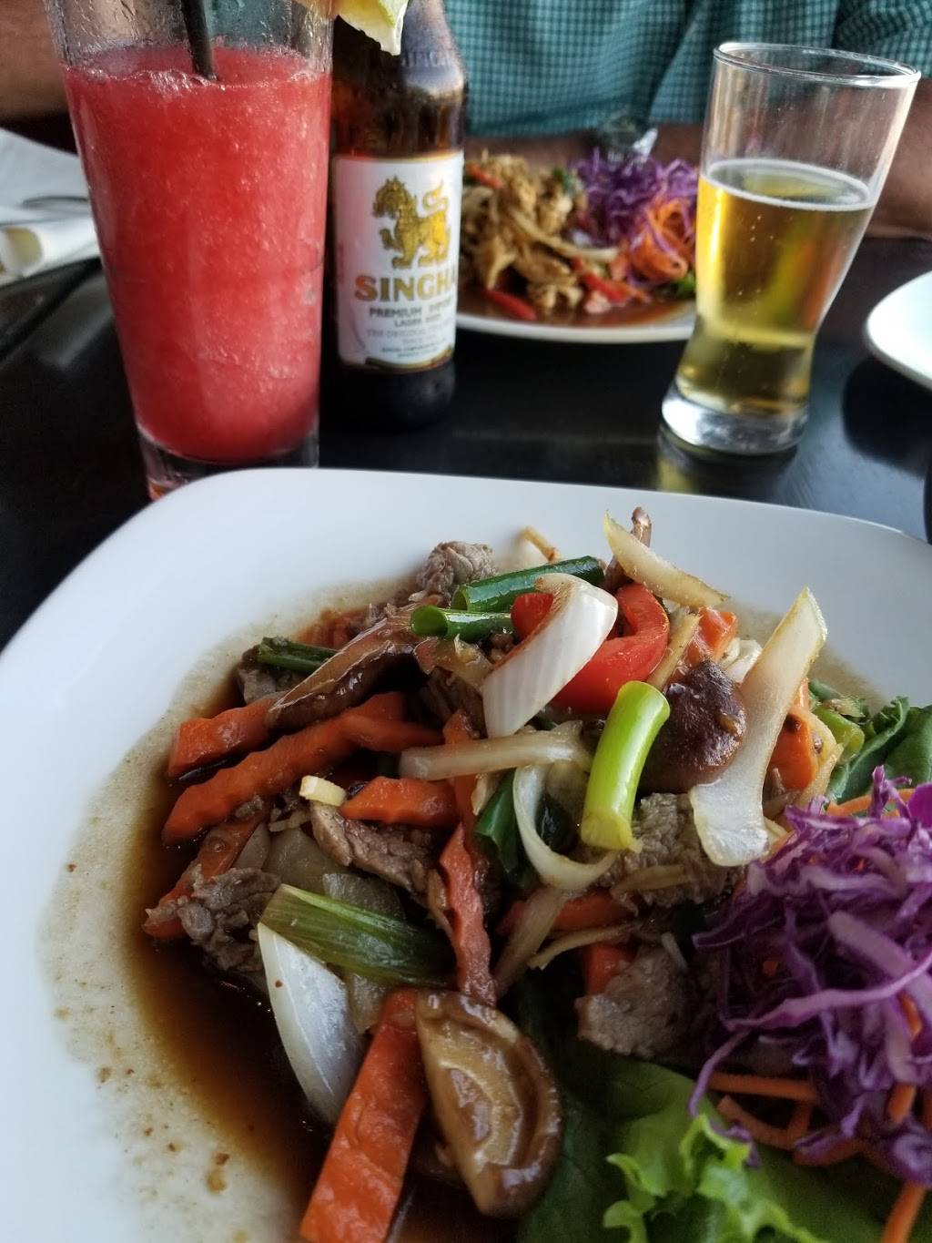 Mai Thai Restaurant Old Town | restaurant | 6 King St, Alexandria, VA 22314, USA | 7035480600 OR +1 703-548-0600