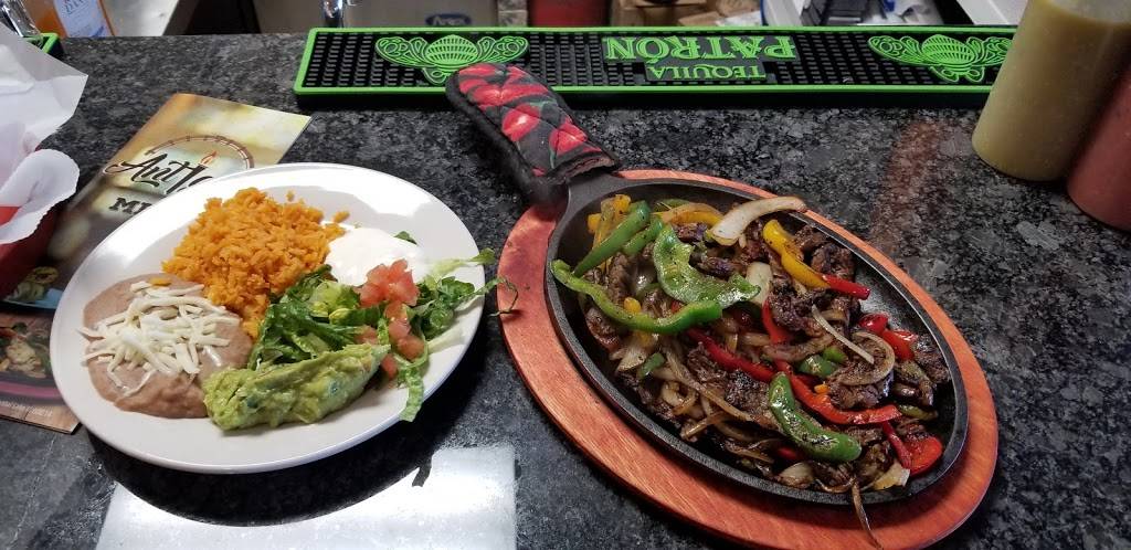 Antigua Mexican Grill | restaurant | 1500 Carlemont Dr, Crystal Lake, IL 60014, USA | 8155263078 OR +1 815-526-3078