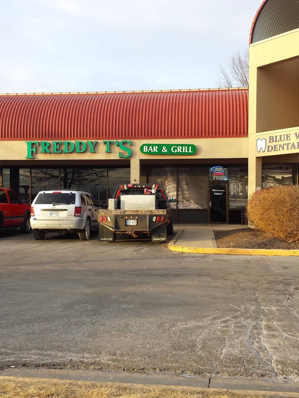 Freddy Ts Bar and Grill | restaurant | 7920 151st St, Overland Park, KS 66223, USA | 9136817644 OR +1 913-681-7644