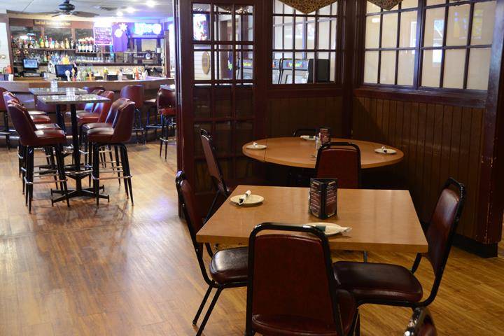 Jeffs On Rugby | restaurant | 1005 Rugby St, Oshkosh, WI 54902, USA | 9202317450 OR +1 920-231-7450