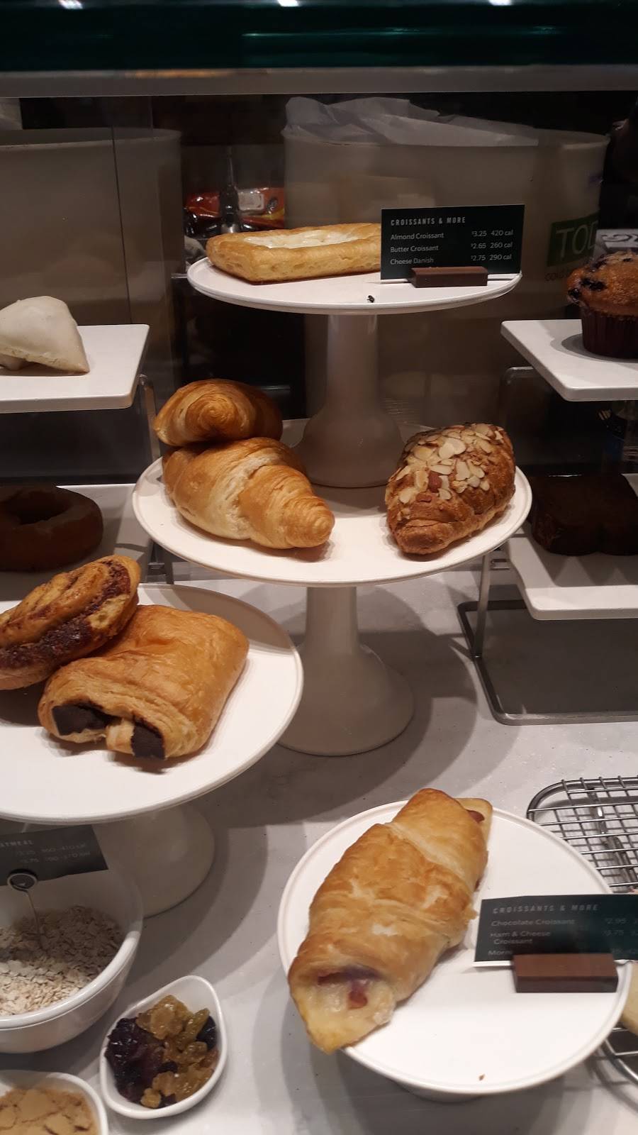 Starbucks | cafe | 4 Foxborough Blvd Unit 420, Foxborough, MA 02048, USA | 5082431739 OR +1 508-243-1739