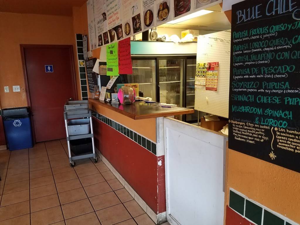 Pupuseria 5 Volcanes | restaurant | 7732 SE 82nd Ave, Portland, OR 97266, USA | 5034774402 OR +1 503-477-4402