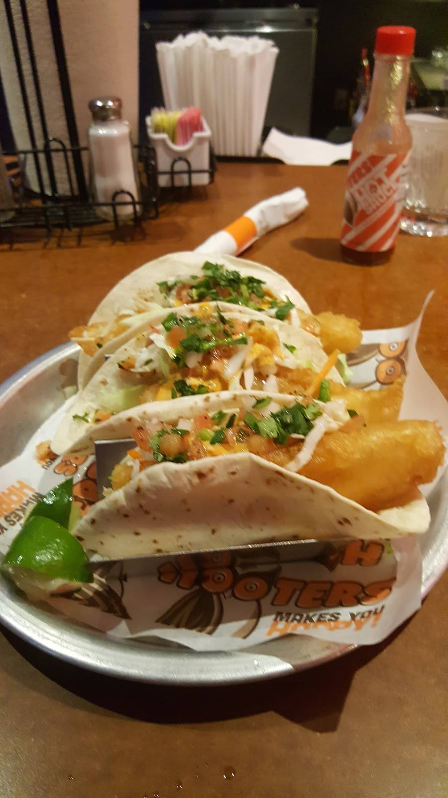 Hooters | meal takeaway | 8108 E 61st St, Tulsa, OK 74133, USA | 9182504668 OR +1 918-250-4668