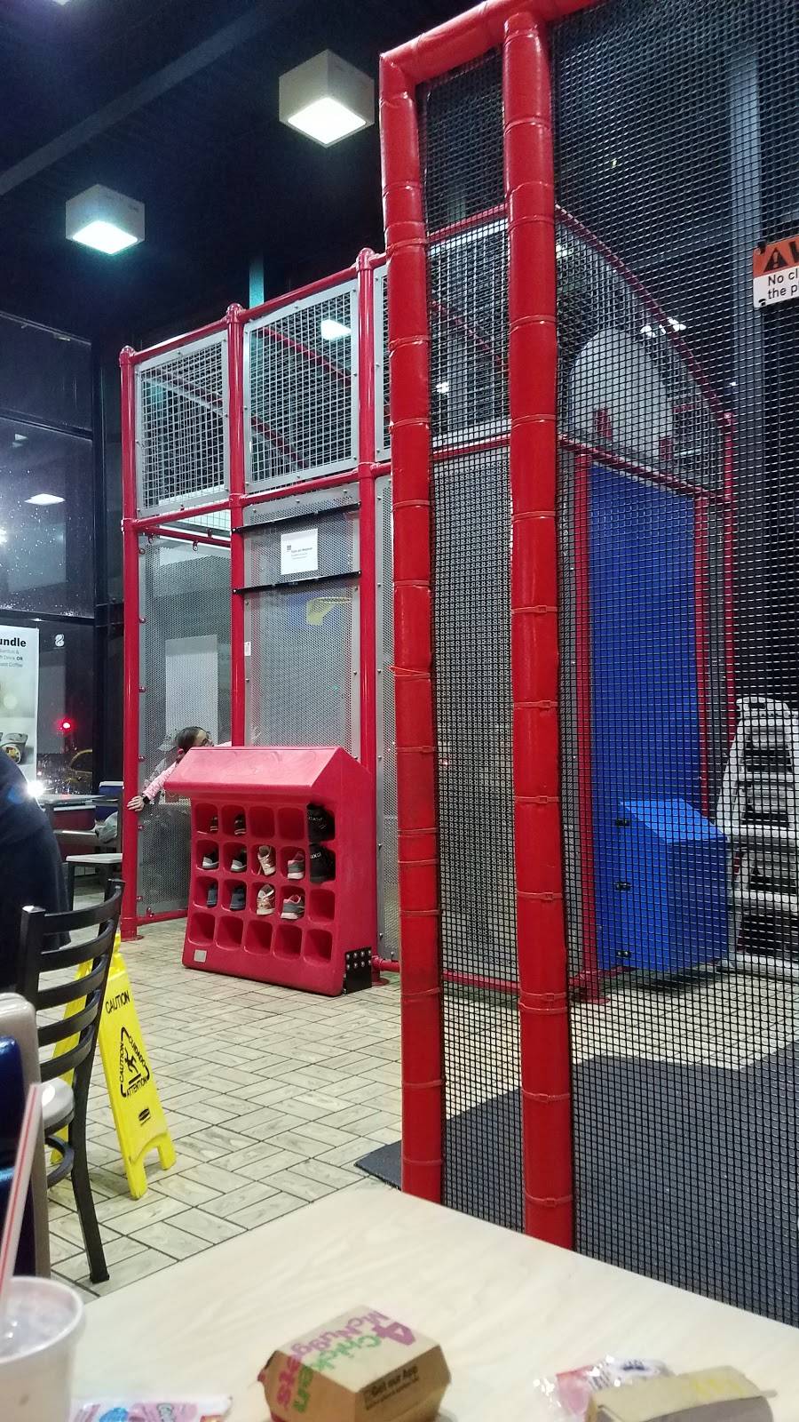 McDonalds | cafe | 3441 86th St, Urbandale, IA 50322, USA | 5152520447 OR +1 515-252-0447