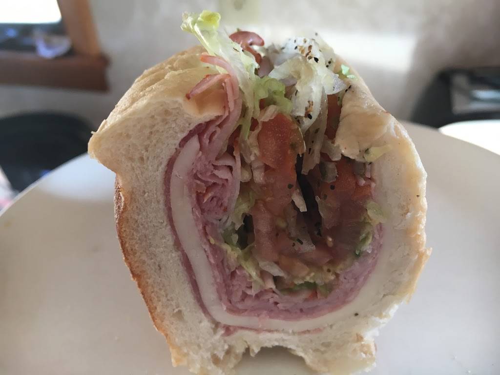 Primo Hoagies | meal takeaway | 301 S Main Rd Ste D2, Vineland, NJ 08360, USA | 8566916100 OR +1 856-691-6100