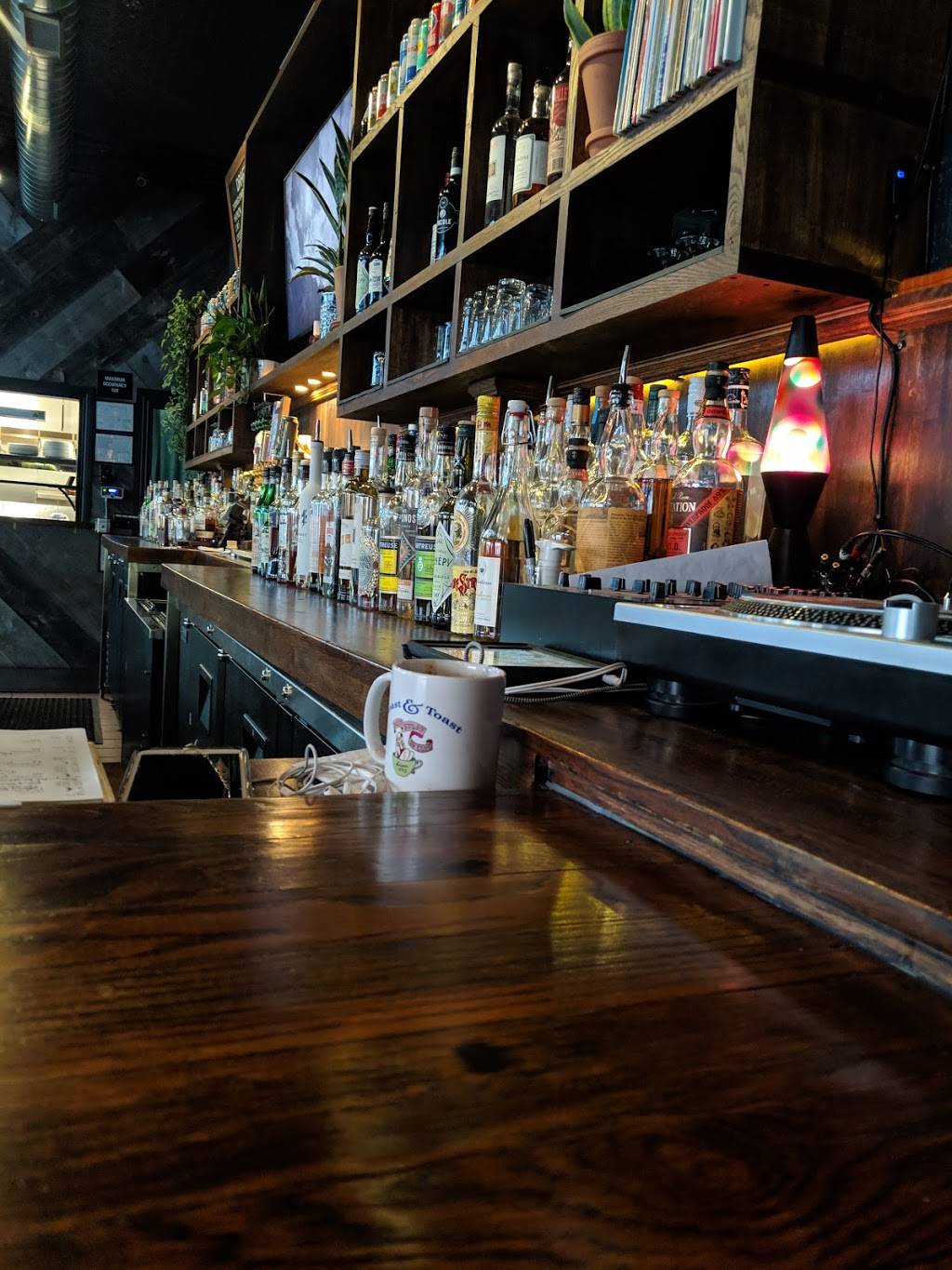 Middleman | restaurant | 3401 E Colfax Ave, Denver, CO 80206, USA | 3033534207 OR +1 303-353-4207