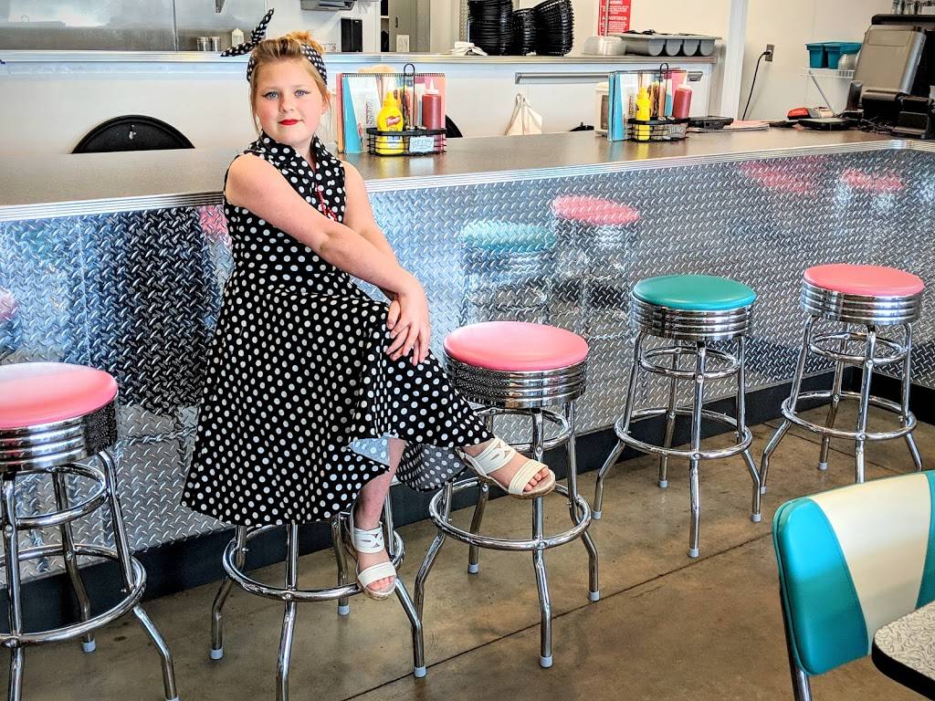 Hwy 55 Burgers Shakes & Fries | restaurant | 1020 N Main St Suite K, Shelbyville, TN 37160, USA | 9314885055 OR +1 931-488-5055