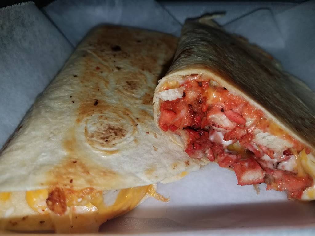 Crunchy Fried Chicken and Pizza | restaurant | 30 Fort Pleasant Ave, Springfield, MA 01108, USA | 4137333330 OR +1 413-733-3330