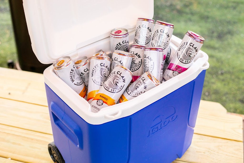 TailGate Outdoor Sports Bar | restaurant | 86 N 11th St, Brooklyn, NY 11249, USA | 9292603635 OR +1 929-260-3635