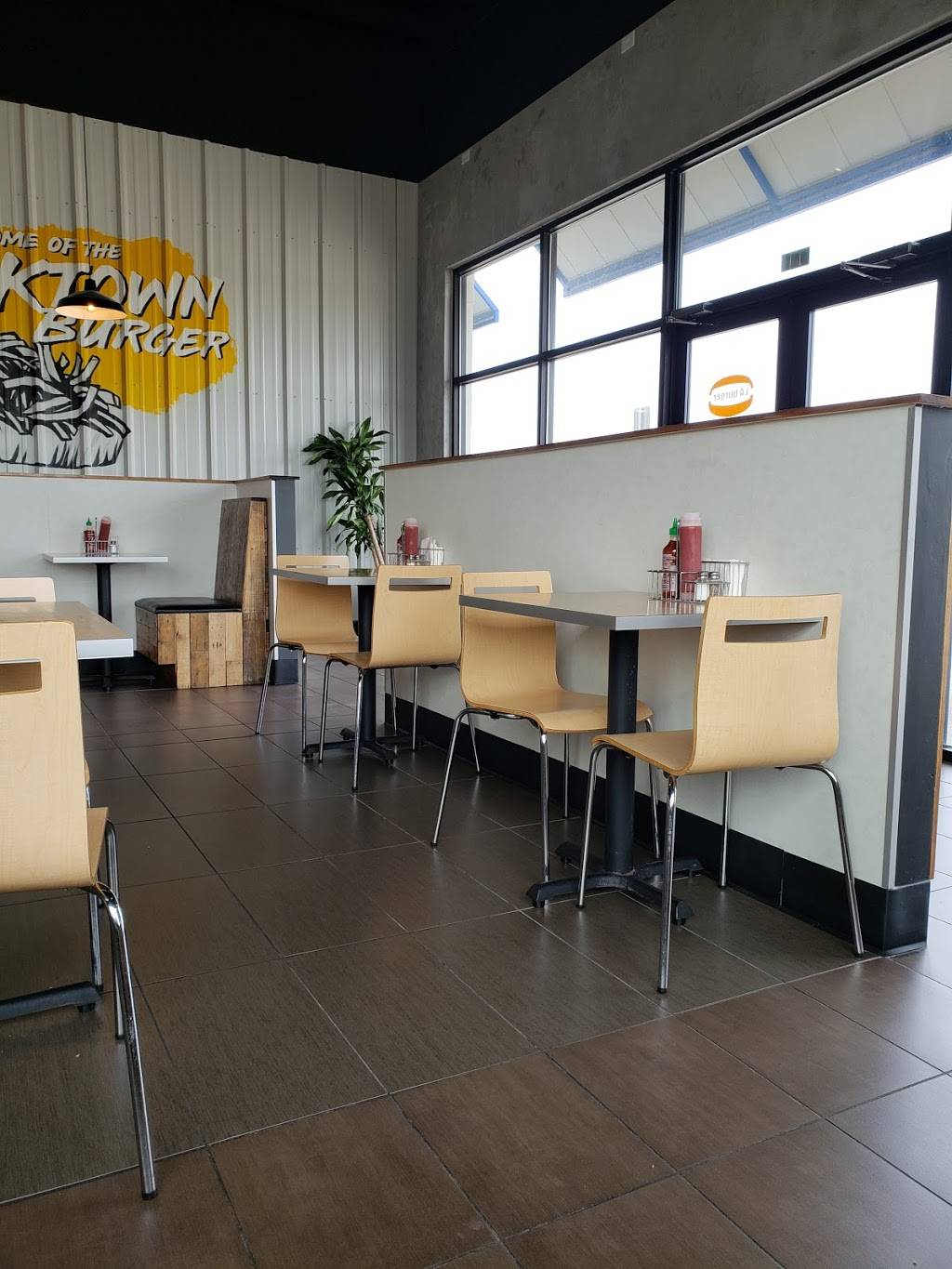 LA Burger | restaurant | 5800 N Tarrant Pkwy #110, Fort Worth, TX 76244, USA | 8175762898 OR +1 817-576-2898