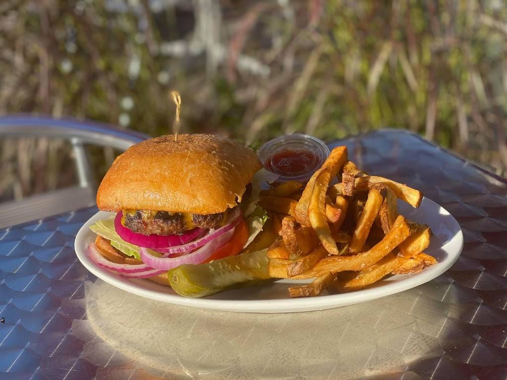 J&J Public House | restaurant | 2808 Alki Ave SW, Seattle, WA 98116, USA | 2068299695 OR +1 206-829-9695