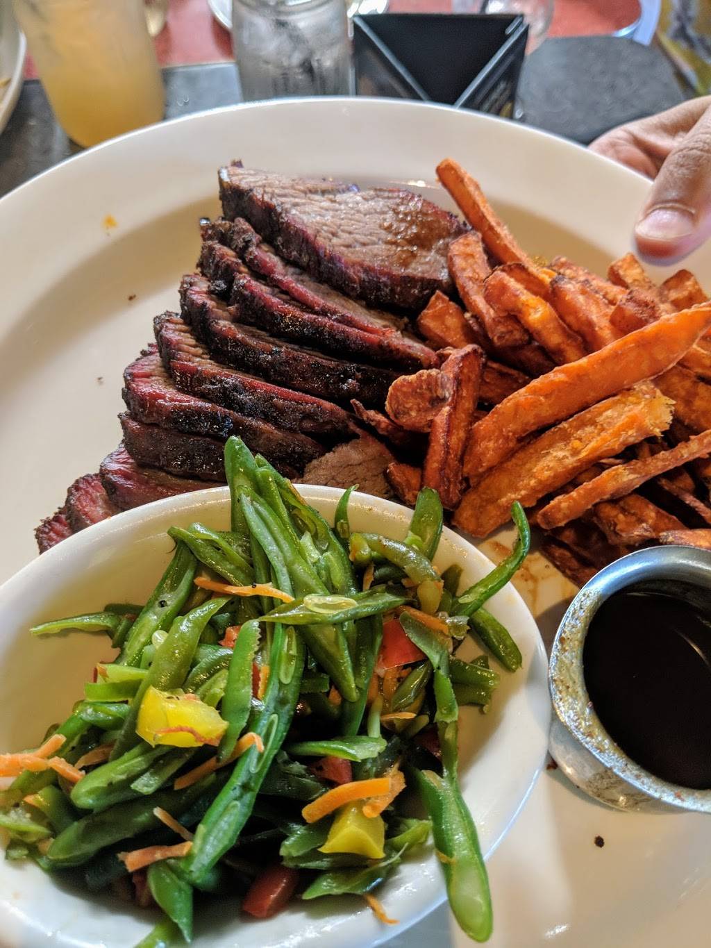 Lucilles Smokehouse Bar-B-Que | restaurant | 40748 Winchester Rd, Temecula, CA 92591, USA | 9517197427 OR +1 951-719-7427