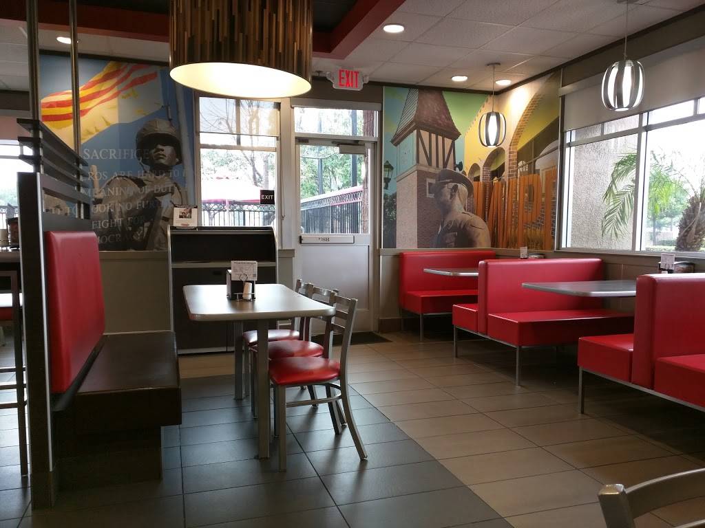 Carls Jr. Green Burrito | restaurant | 13425 Beach Blvd, Westminster, CA 92683, USA | 7149015513 OR +1 714-901-5513