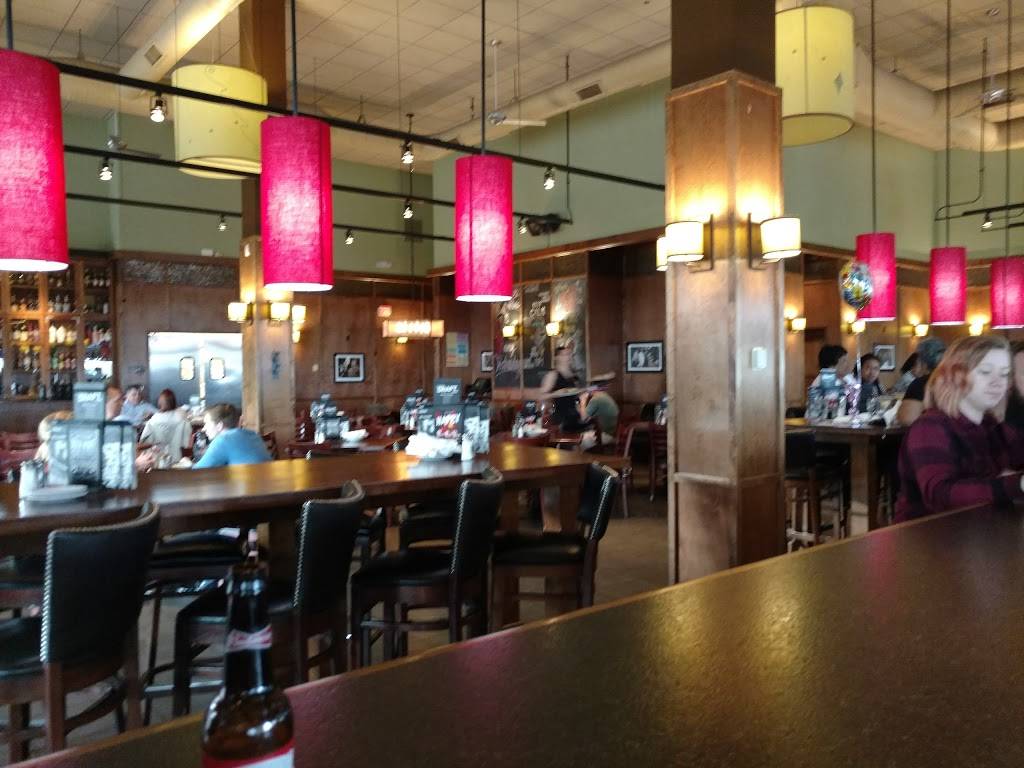 Bar Louie - Genesee Valley Center | night club | 4360 Miller Rd Suite E-1, Flint, MI 48507, USA | 8106001500 OR +1 810-600-1500