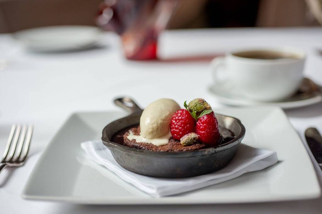 The White Barn Inn Restaurant | restaurant | 37 Beach Ave, Kennebunk, ME 04043, USA | 2079672321 OR +1 207-967-2321