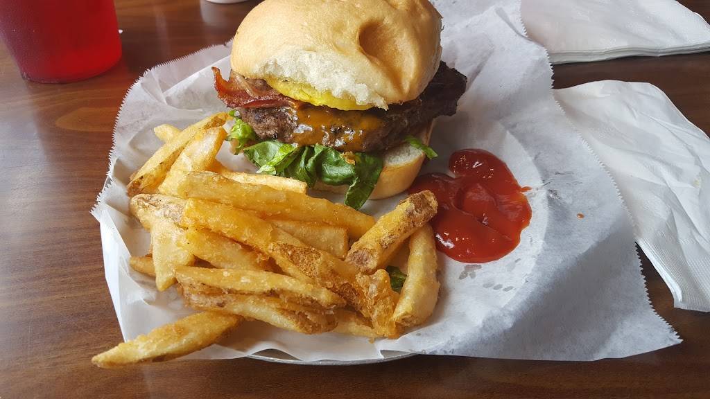 Mugshots | restaurant | 1919 Kentucky Ave #101, Vestavia Hills, AL 35216, USA | 2058249030 OR +1 205-824-9030