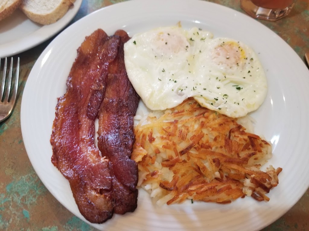 Saveur Bistro | restaurant | 204 Montezuma Ave, Santa Fe, NM 87501, USA | 5059894200 OR +1 505-989-4200