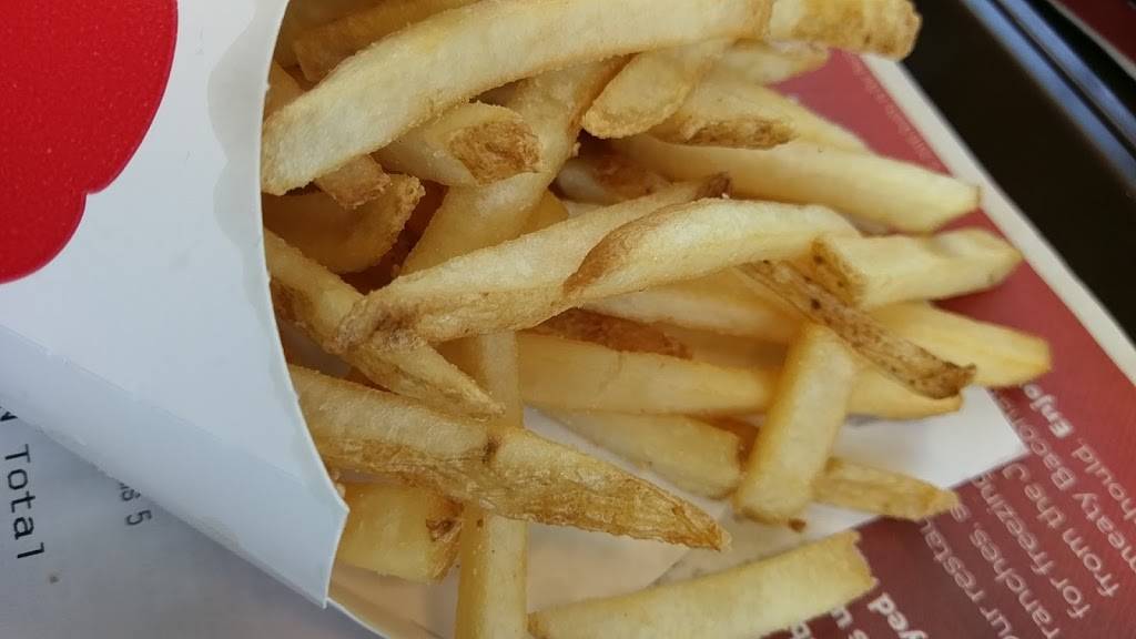 Wendys | restaurant | 2243 Loveridge Rd, Pittsburg, CA 94565, USA | 9254277058 OR +1 925-427-7058