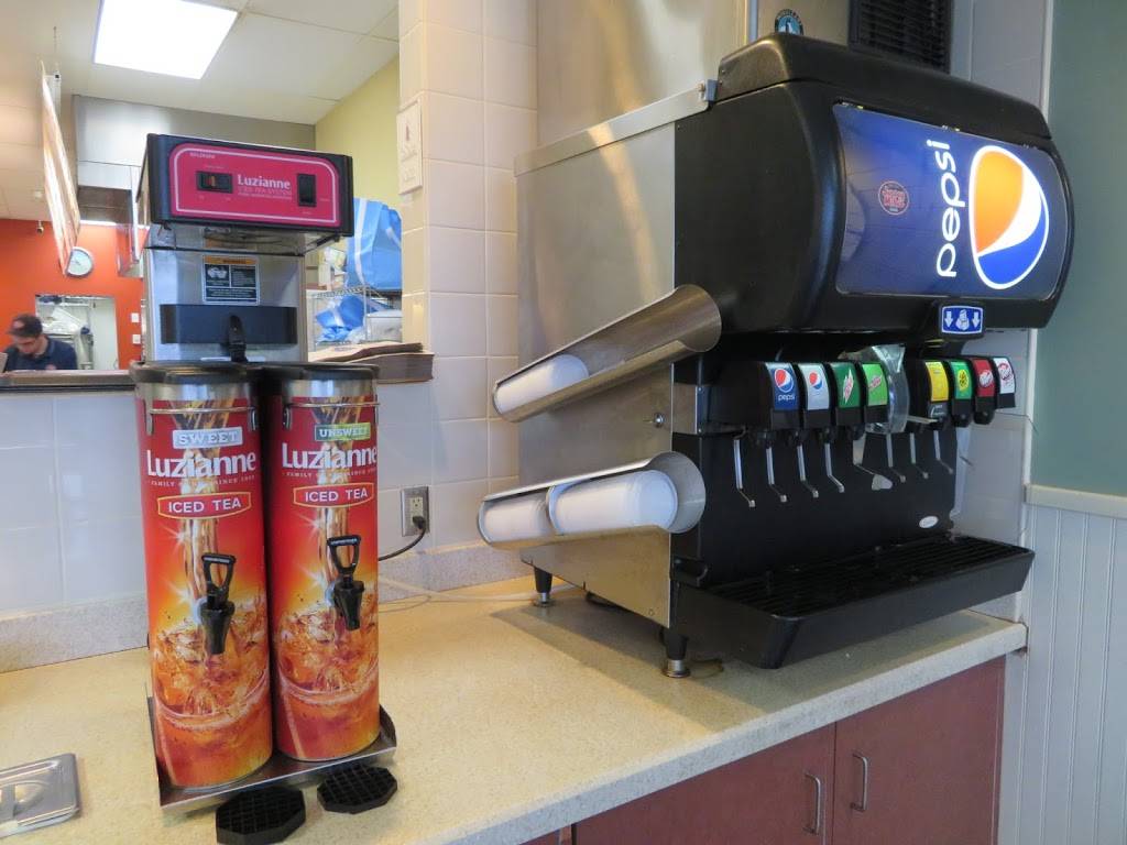 Jersey Mikes Subs | meal takeaway | 2318 W Wabash Ave, Springfield, IL 62704, USA | 2177876453 OR +1 217-787-6453