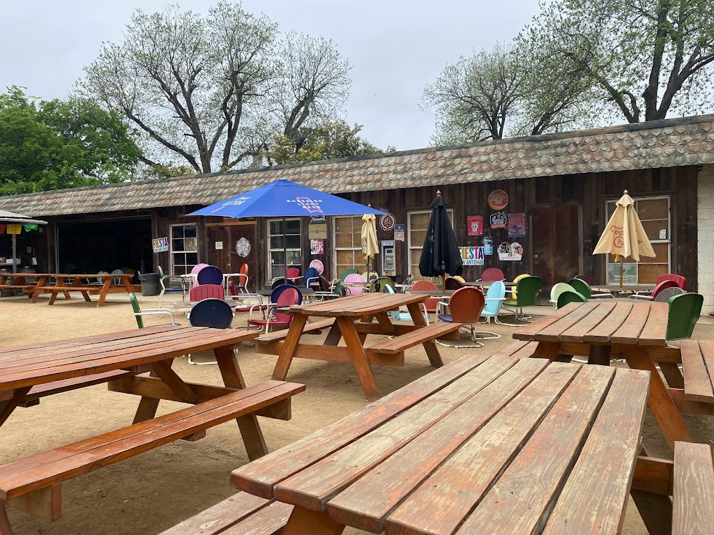 The Friendly Spot Ice House | restaurant | 943 S Alamo St, San Antonio, TX 78205, USA | 2102242337 OR +1 210-224-2337