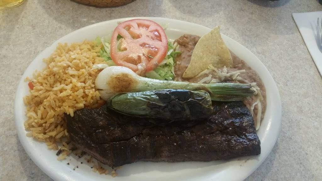 Fiesta Tapatia Restaurant | restaurant | 2752 W Cermak Rd, Chicago, IL 60608, USA | 7735230037 OR +1 773-523-0037