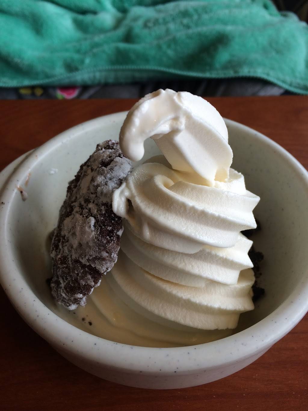 Ponderosa | restaurant | 1919 Lincolnway E, Goshen, IN 46526, USA | 5745333055 OR +1 574-533-3055