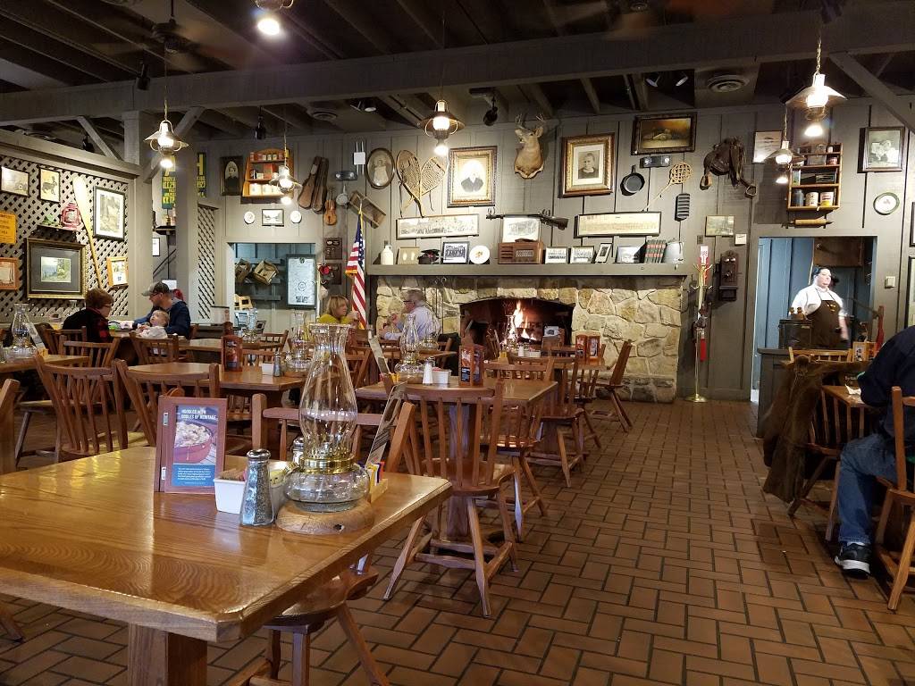 Cracker Barrel Old Country Store | restaurant | 1410 Shook Dr, Auburn, IN 46706, USA | 2609250241 OR +1 260-925-0241