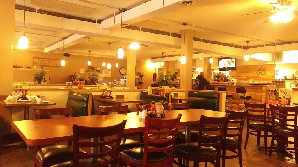 Family Tree Café | restaurant | 1/2, 129 S Bridge St, Dewitt, MI 48820, USA | 5176242280 OR +1 517-624-2280