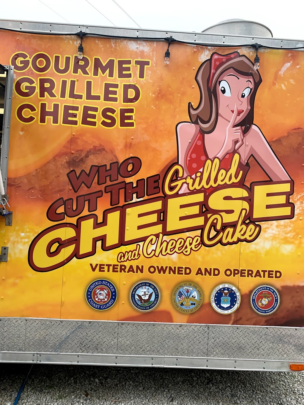 Who Cut the Grilled Cheese | restaurant | 205 S. Warrington, Pensacola, FL 32507, USA | 8508604644 OR +1 850-860-4644