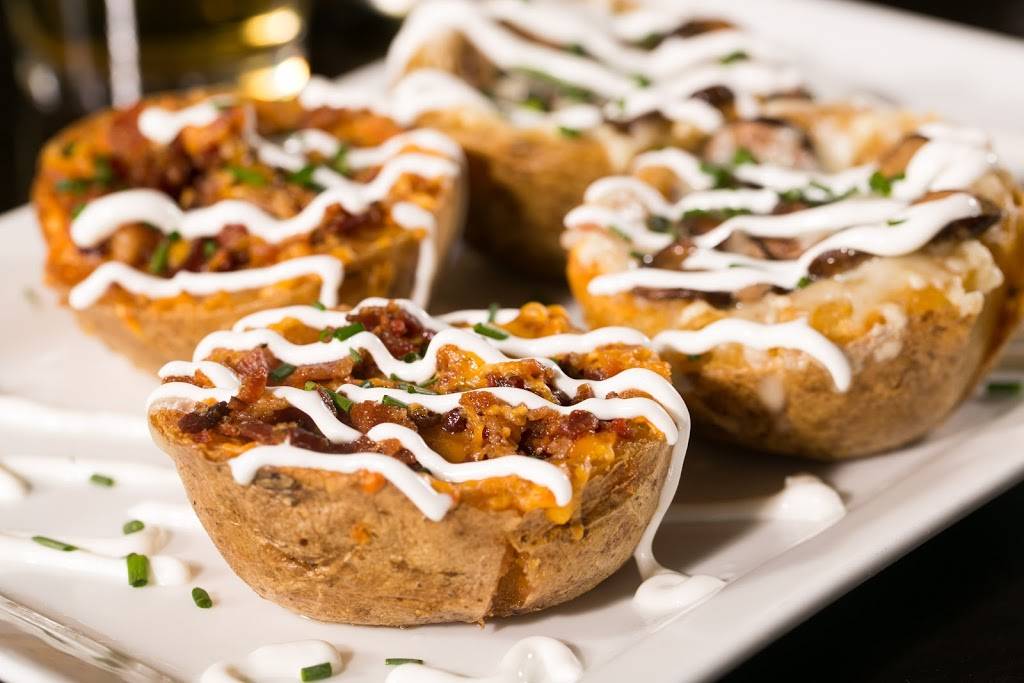 The Irish Oak | restaurant | 3511 N Clark St, Chicago, IL 60657, USA | 7739356669 OR +1 773-935-6669