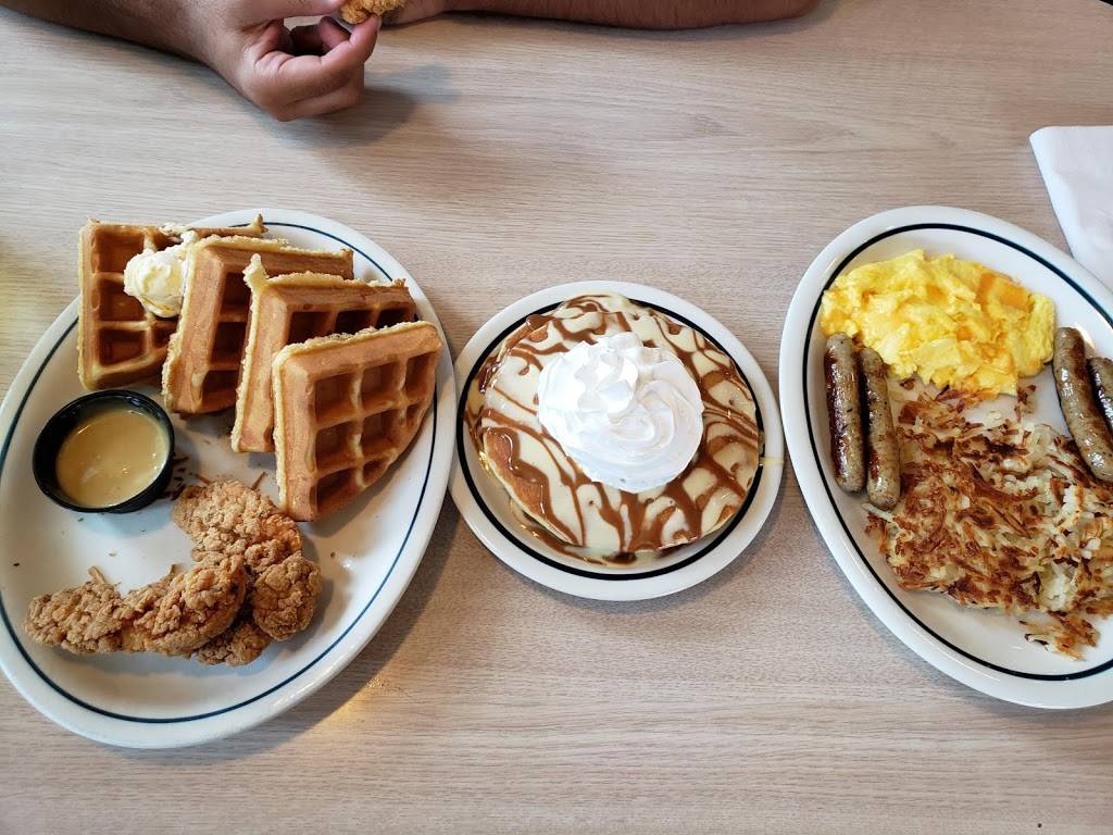 IHOP | bakery | 2131 Willow Rd, Glenview, IL 60025, USA | 8476579570 OR +1 847-657-9570