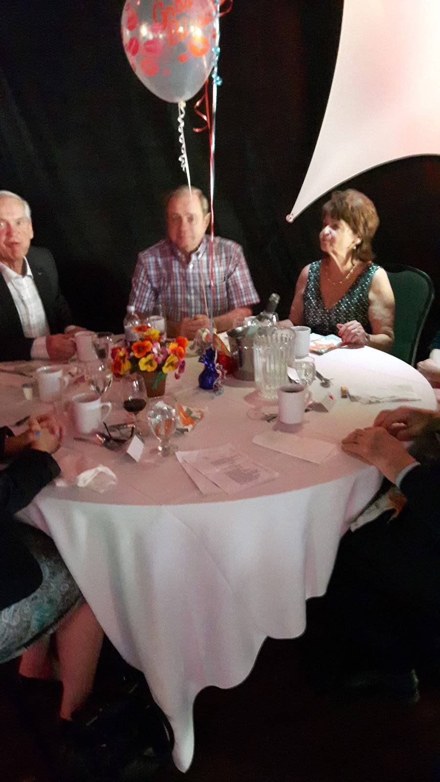 Le Monte Carlo | restaurant | 60 Rue Saint Paul, Charlemagne, QC J5Z 1G3, Canada | 4505812222 OR +1 450-581-2222